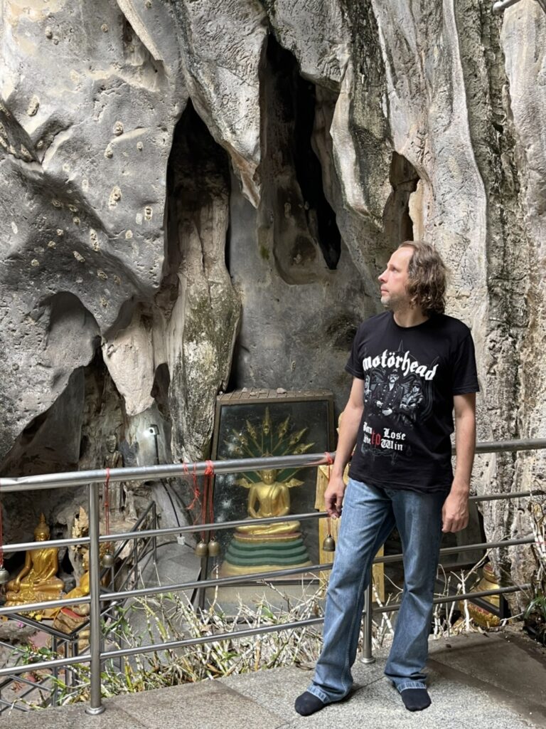 Wat Khao Yoi - świątynia w jaskini