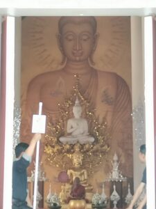 Wat Rong Khun - obraz Buddy wewnątrz świątyni, fot. Daniel "Leshy" Karwicki