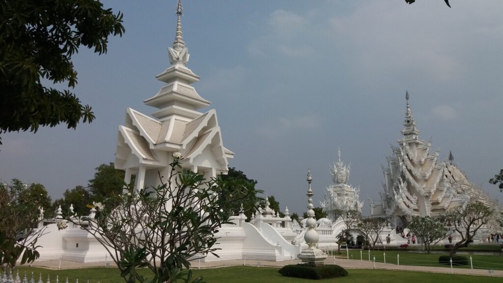 Biała Świątynia (White Temple) w Chiang Rai - fot. Daniel "Leshy" Karwicki