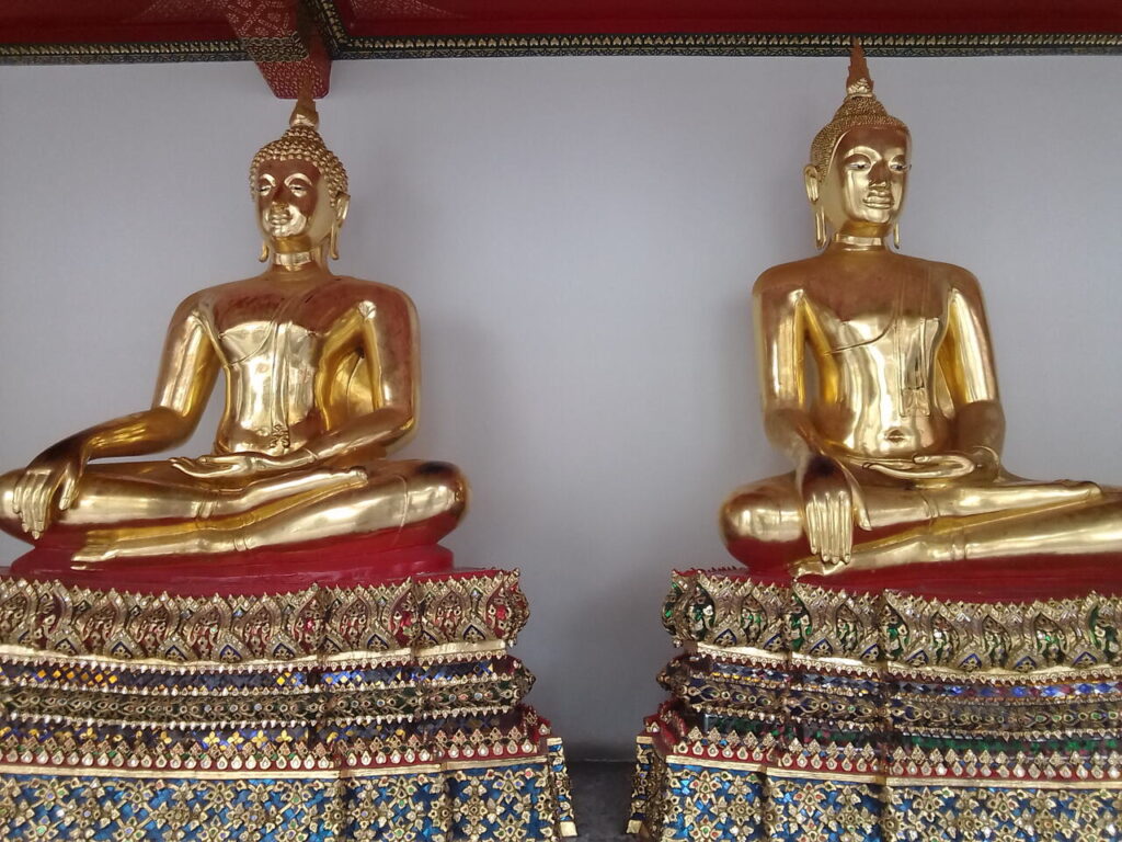 Świątynia Leżącego Buddy w Bangkoku - figury Buddy, fot. Daniel Karwicki