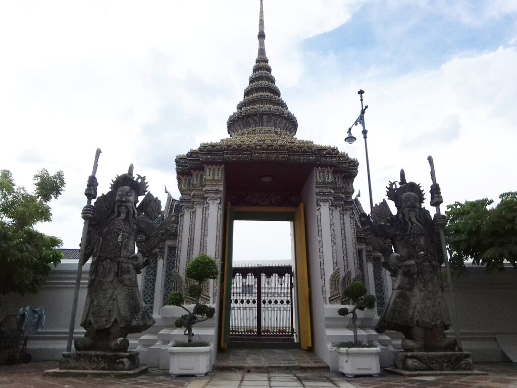 Wat Pho - Sum Pratu Song Mongkut, fot. Daniel Karwicki