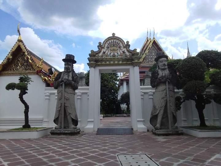 Świątynia Leżącego Buddy w Bangkoku - fot. Daniel Karwicki