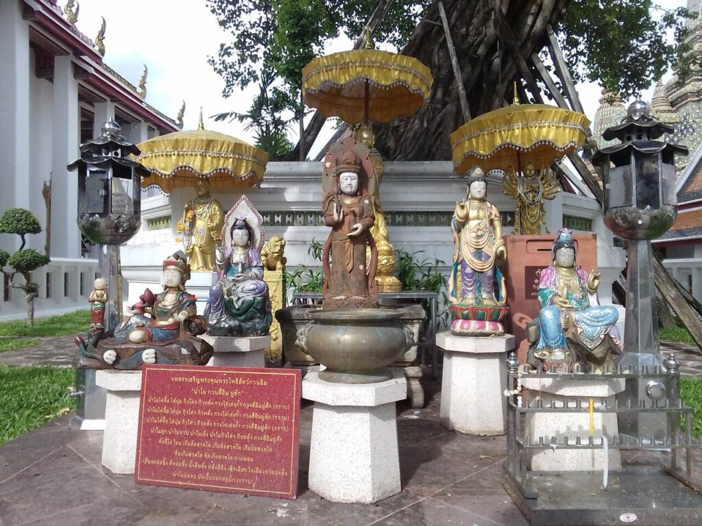 Świątynia Leżącego Buddy w Bangkoku - fot. Daniel Karwicki