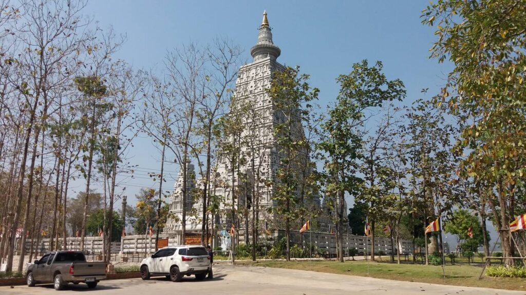 Wat Chong Kham Phra Aram Luang - pagoda Phra Maha Chedi Phutthakhaya