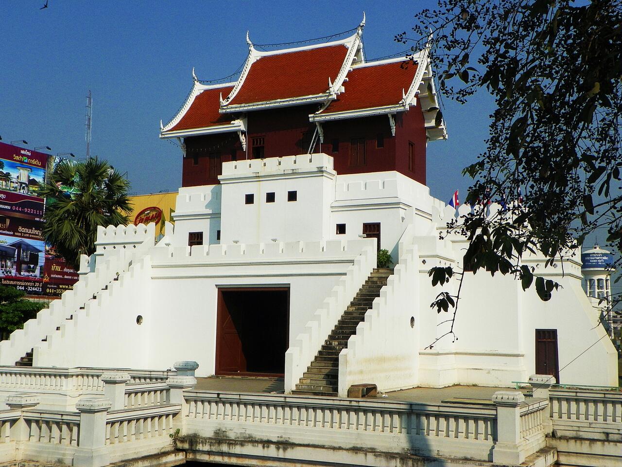 Suranari Hall near Pratu Chumphon - Nakhon Ratchasima, fot: Daniel Karwicki