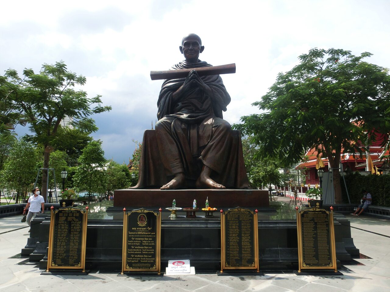 Wat Rakhang Khositaram Woramahawihan - Somdet To Memorial, photo: Daniel Karwicki