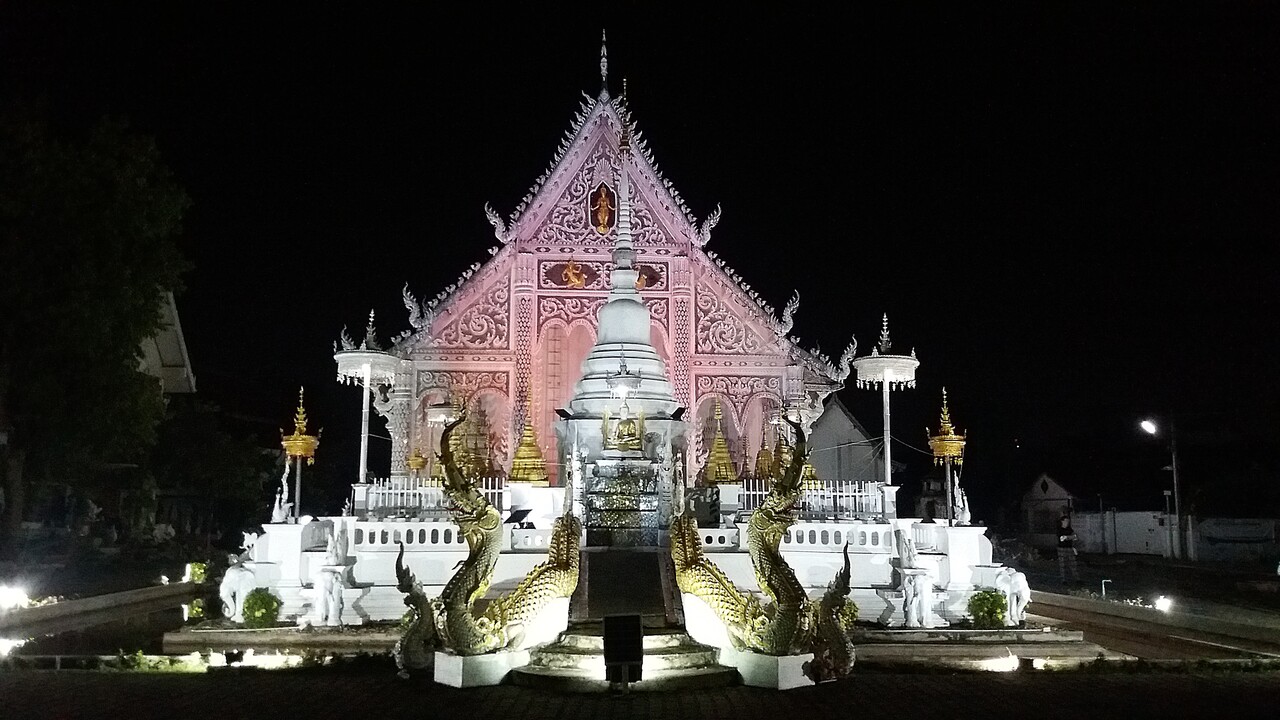Wat Chiang Rai - Lampang, photo: Daniel Karwicki