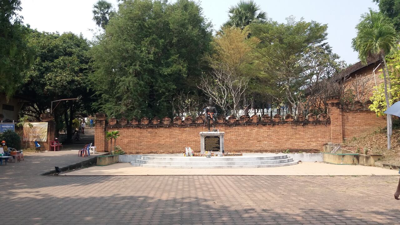 Wat Phra That Lampang Luang - Nan Thipchang statue, fot: Daniel Karwicki