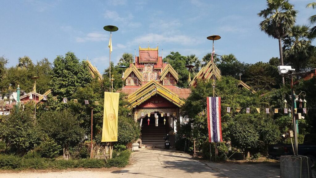 Wat Si Rongmuang - fot.: Daniel Karwicki