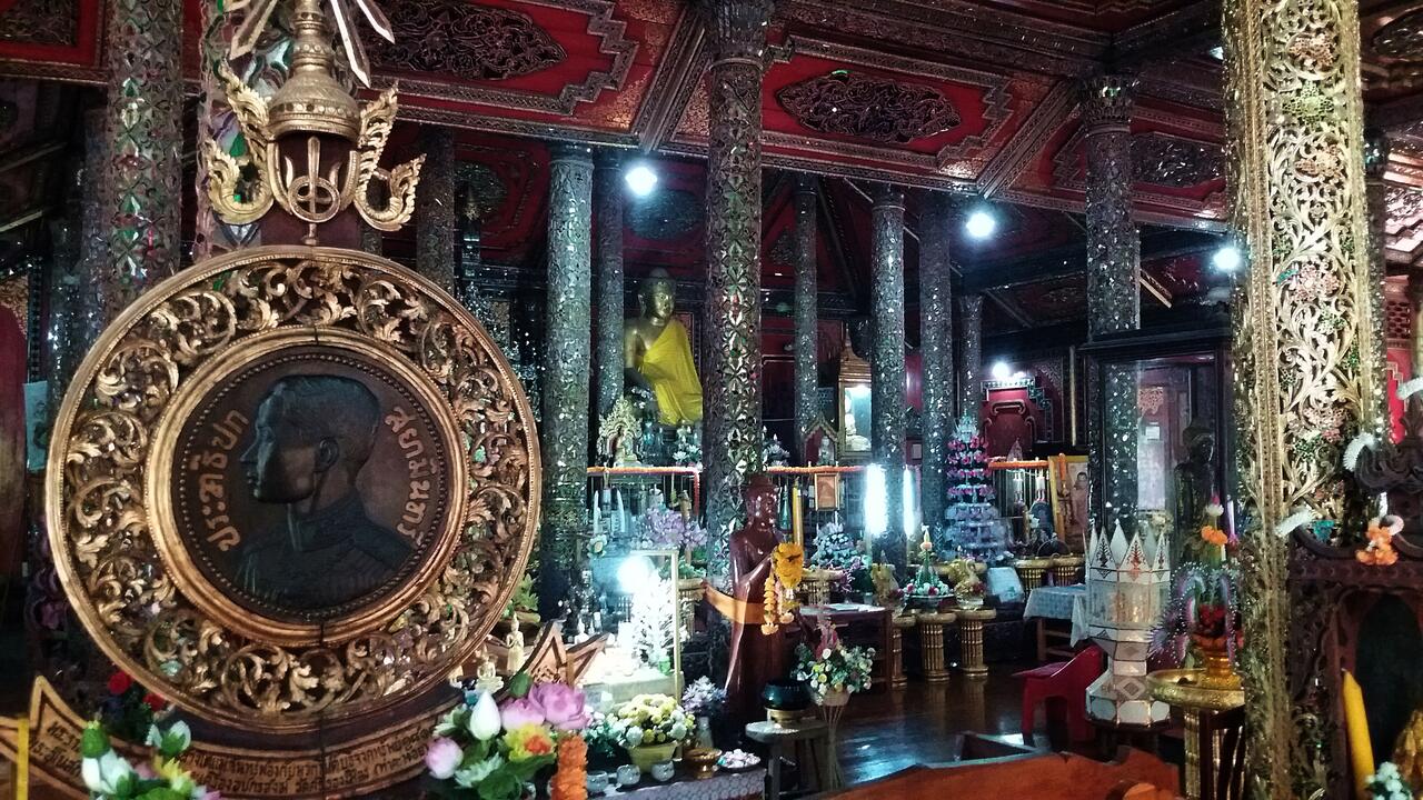 Wat Si Rongmuang - fot: Daniel Karwicki