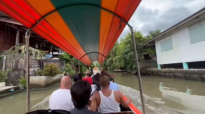 Khlong Lat Mayom Floating Market