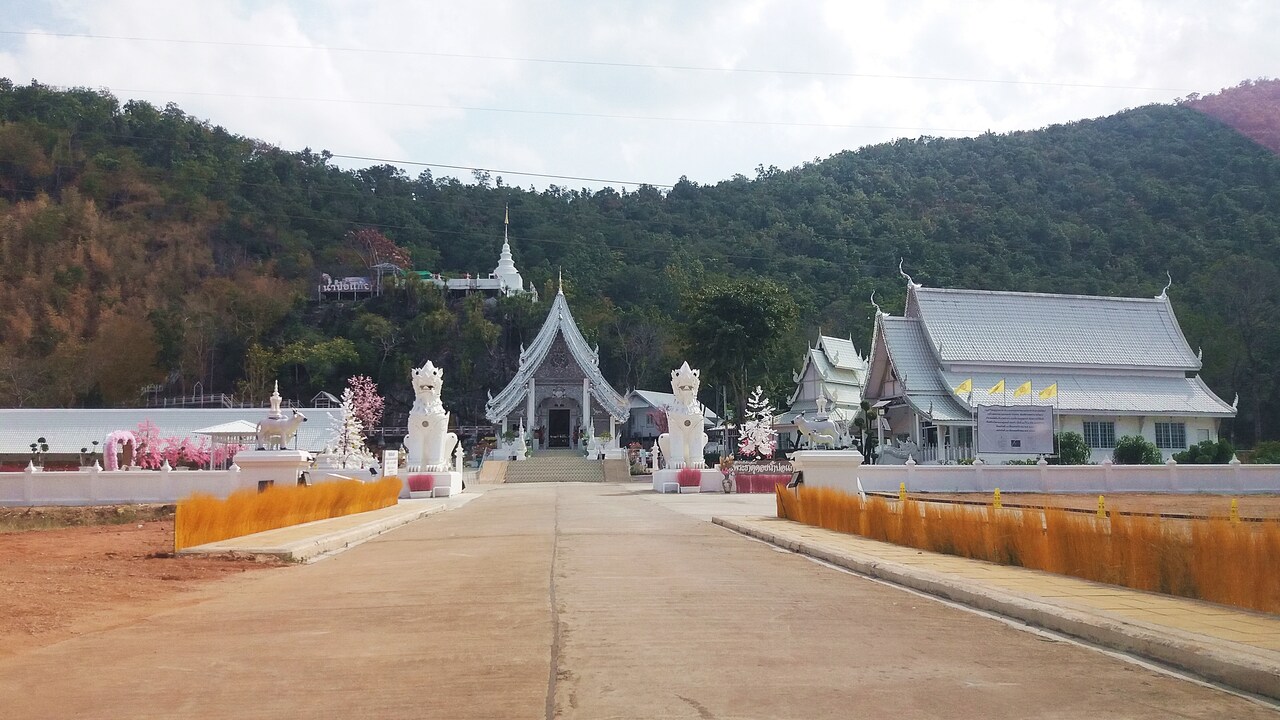 Wat Tham Nam Bo Kaeo - Lampang Province, fot.: Daniel Karwicki
