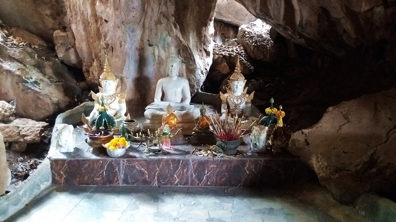 Wat Tham Nam Bo Kaeo - Lampang Province, fot.: Daniel Karwicki