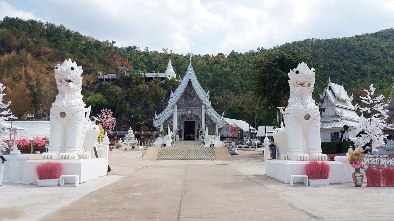 Wat Tham Nam Bo Kaeo - Lampang Province, fot.: Daniel Karwicki